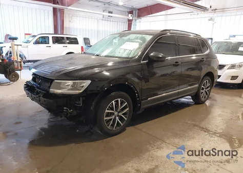2020 Volkswagen Tiguan 2.0T Se/2.0T Se R-Line Black/2.0T Sel z USA, uszkodzony, nr VIN 3VV2B7AX6LM080530